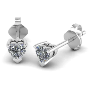 Heart 3 claw Diamond stud earrings